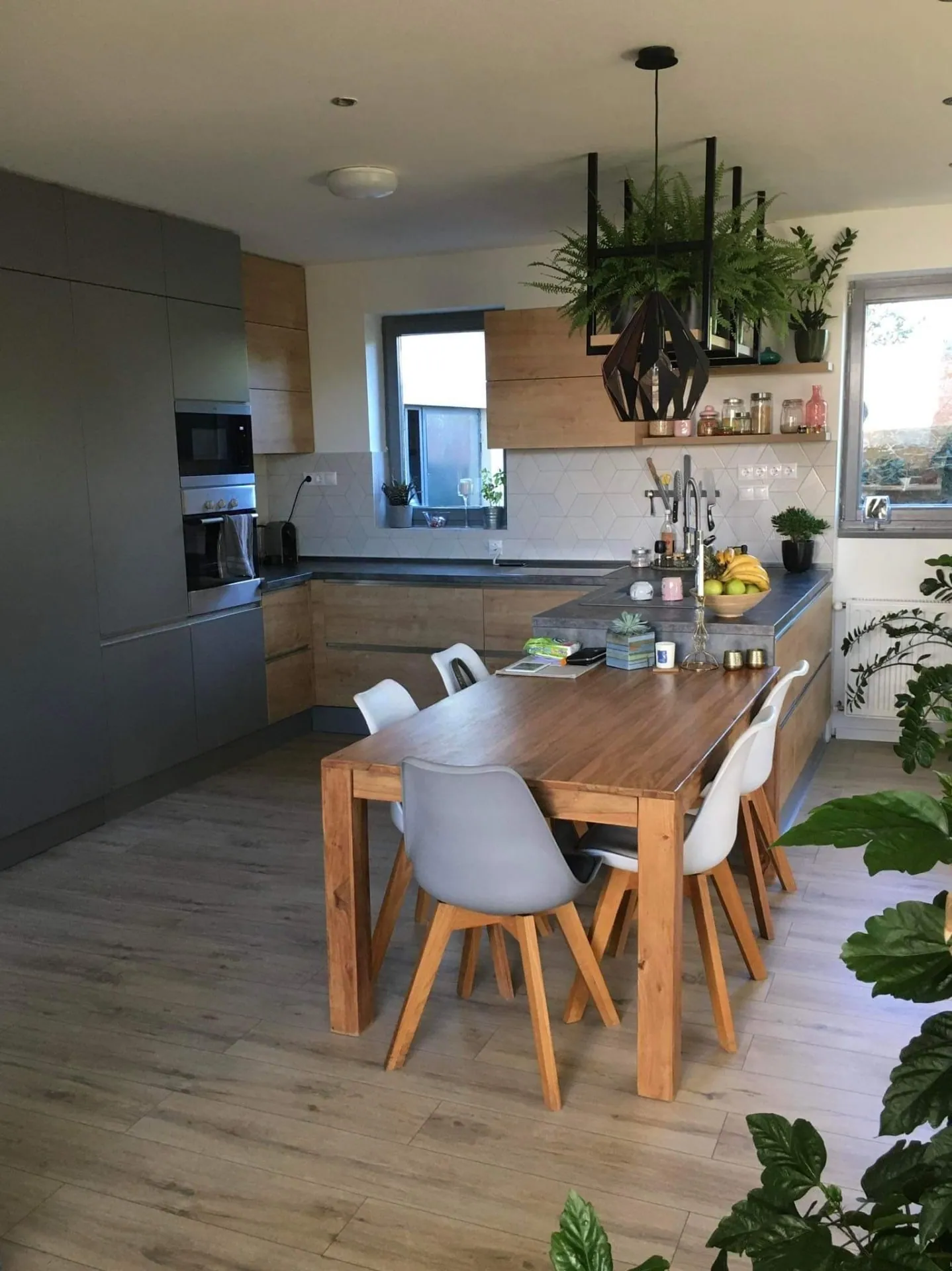 Kitchen and dining area in one space