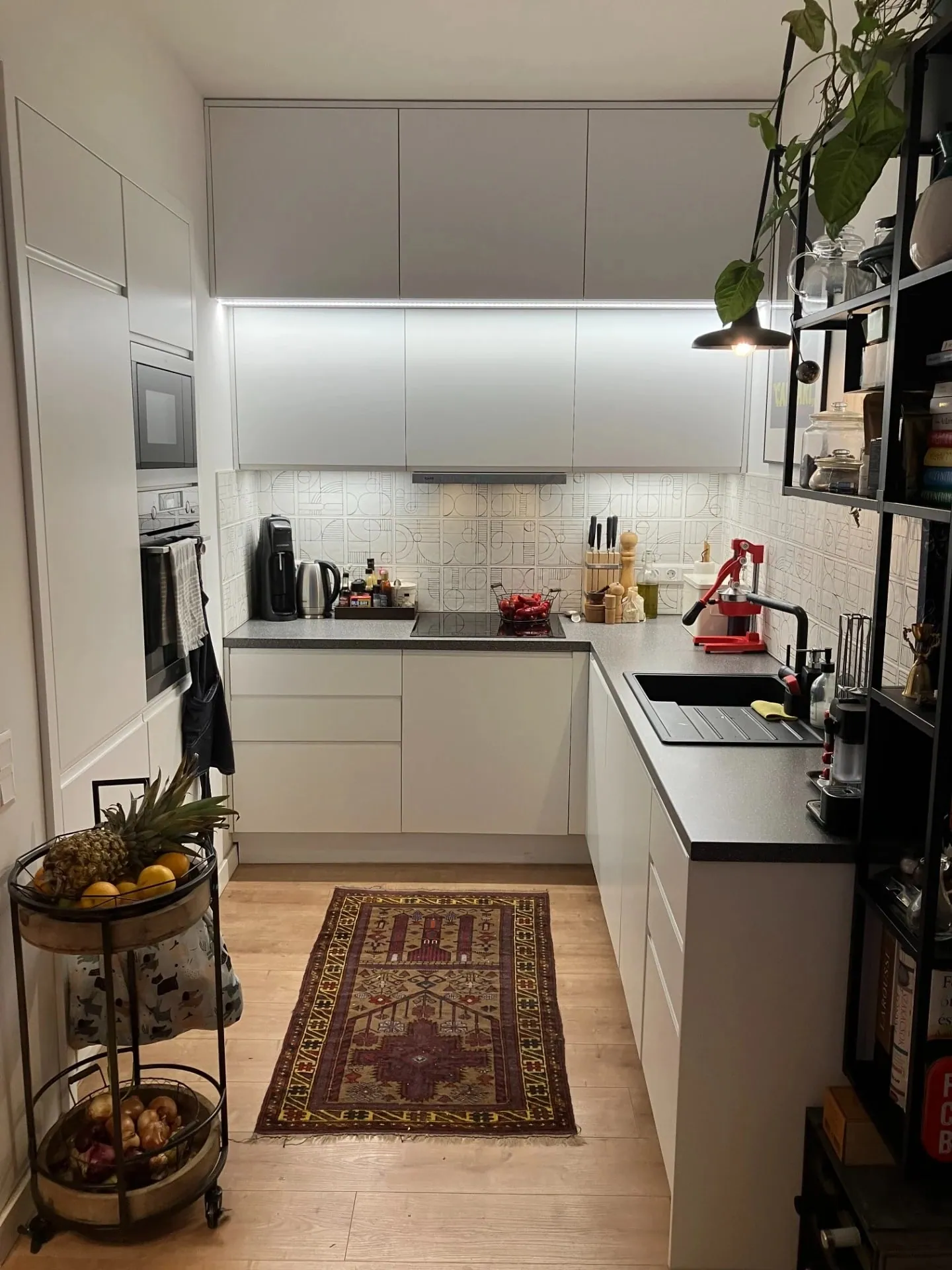 Scandinavian-style kitchen with an oak worktop