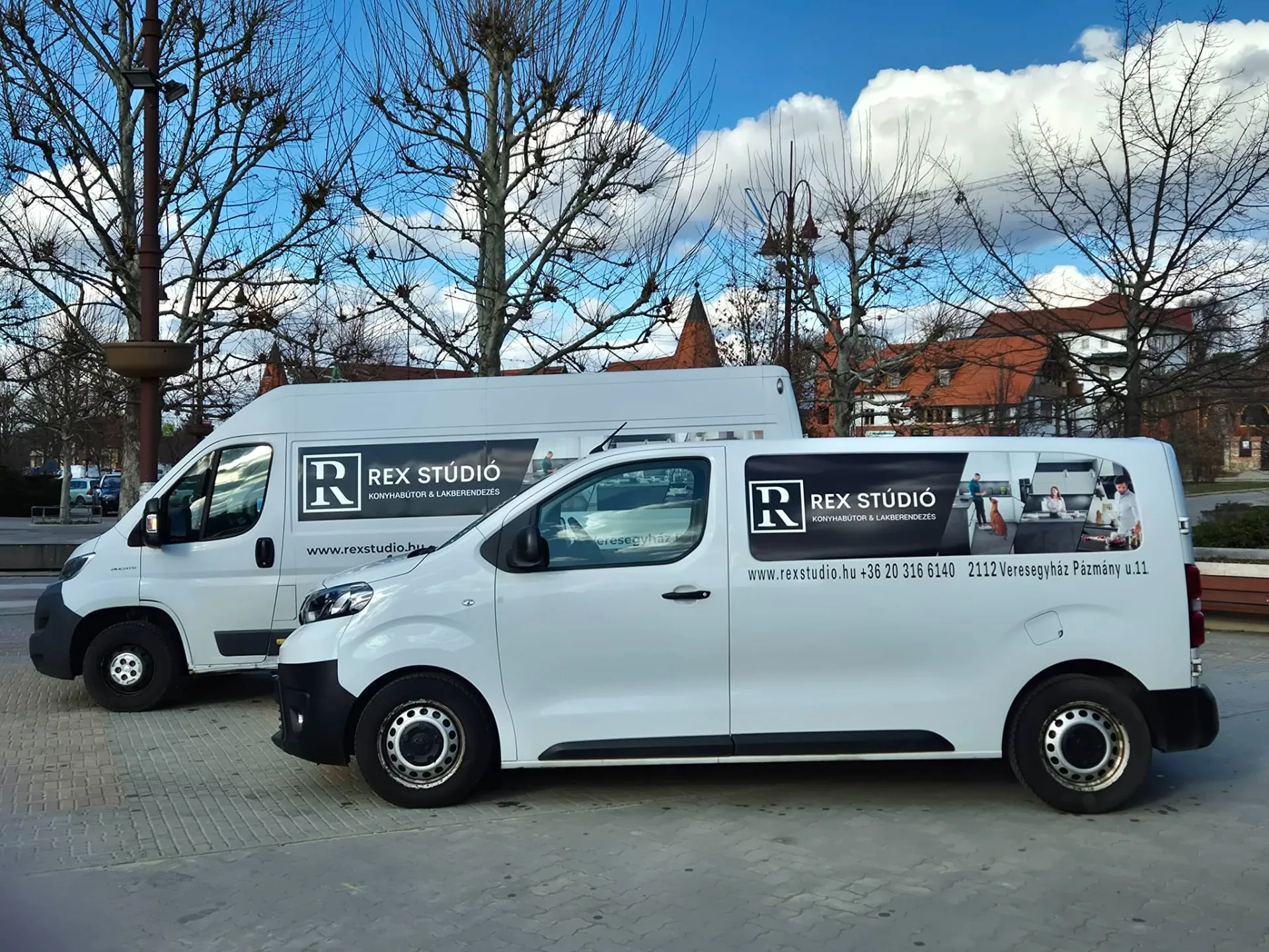 Rex Stúdió delivery vans